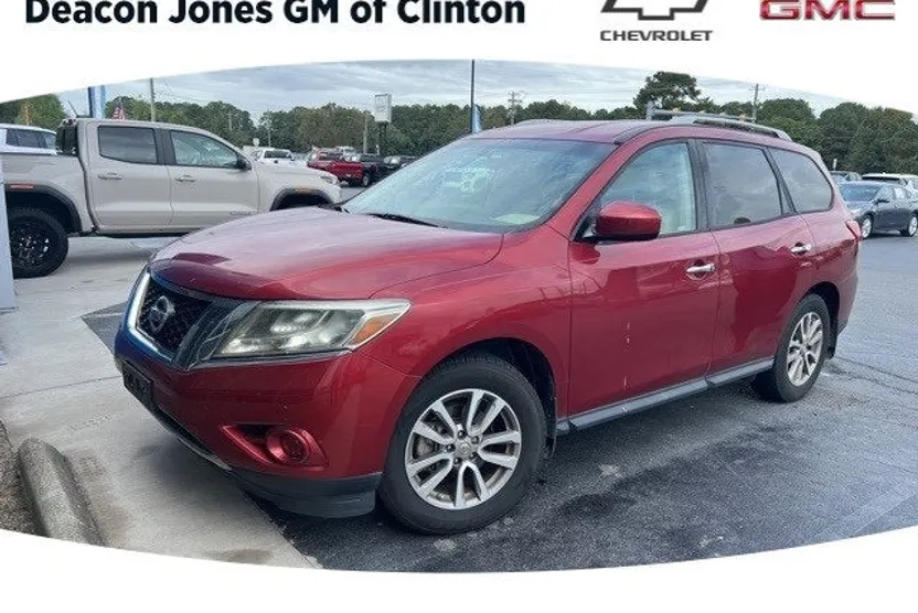 2016 Nissan Pathfinder S photo 1