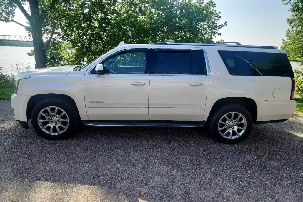 2016 Gmc Yukon XL Denali photo 1