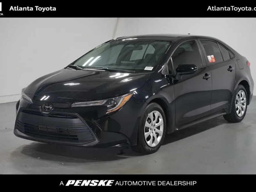 2023 Toyota Corolla LE photo 1