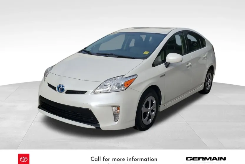 2012 Toyota Prius Two photo 1