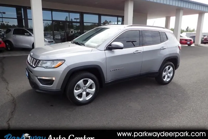 2018 Jeep Compass Latitude photo 1