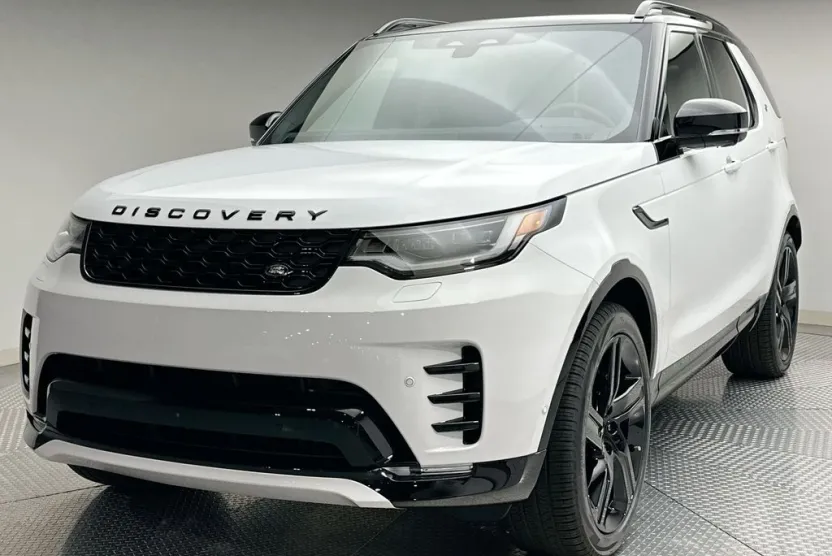 2025 Land Rover Discovery SE photo 1