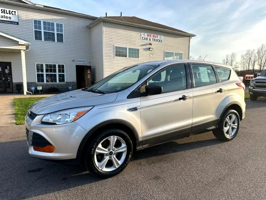 2016 Ford Escape S photo 1