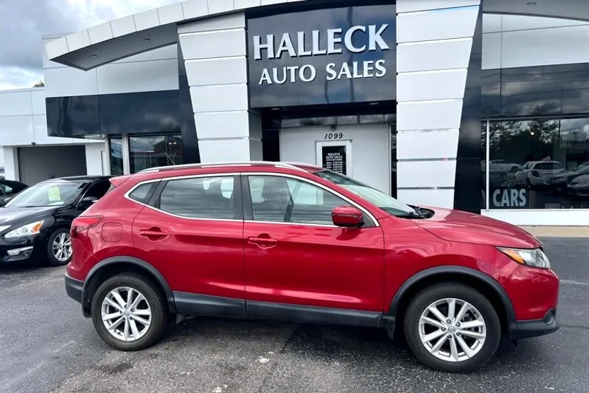 2018 Nissan Rogue Sport SV photo 1
