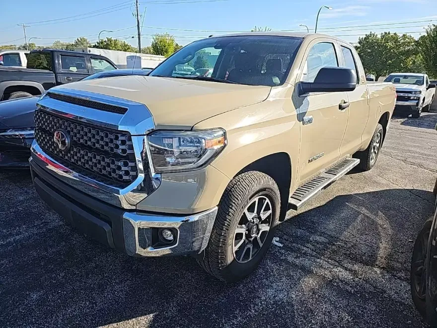 2018 Toyota Tundra SR5 photo 1