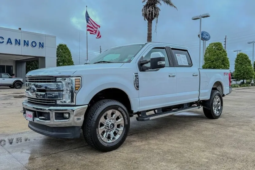 2018 Ford F-250 Lariat photo 1