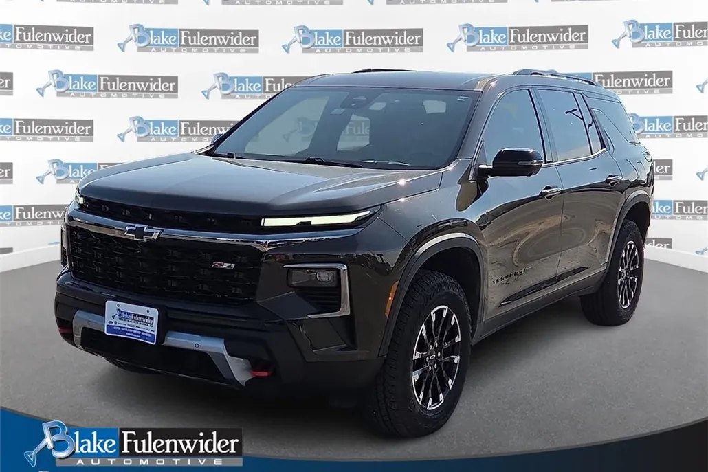 2024 Chevrolet Traverse Z71 photo 1