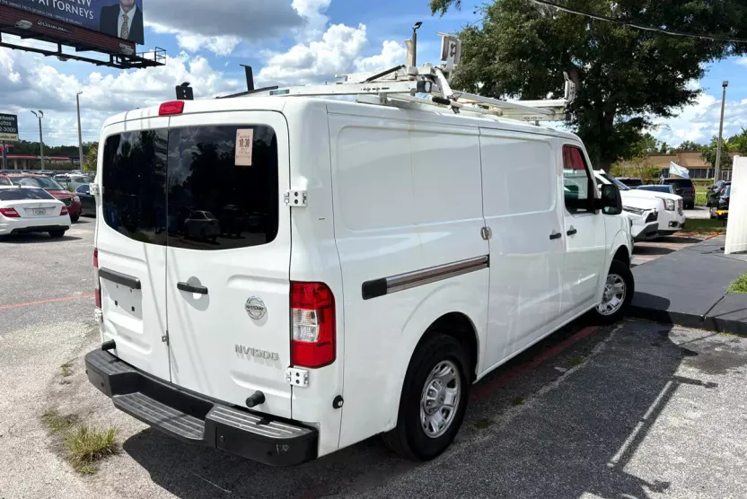 2017 Nissan NV1500 photo 1