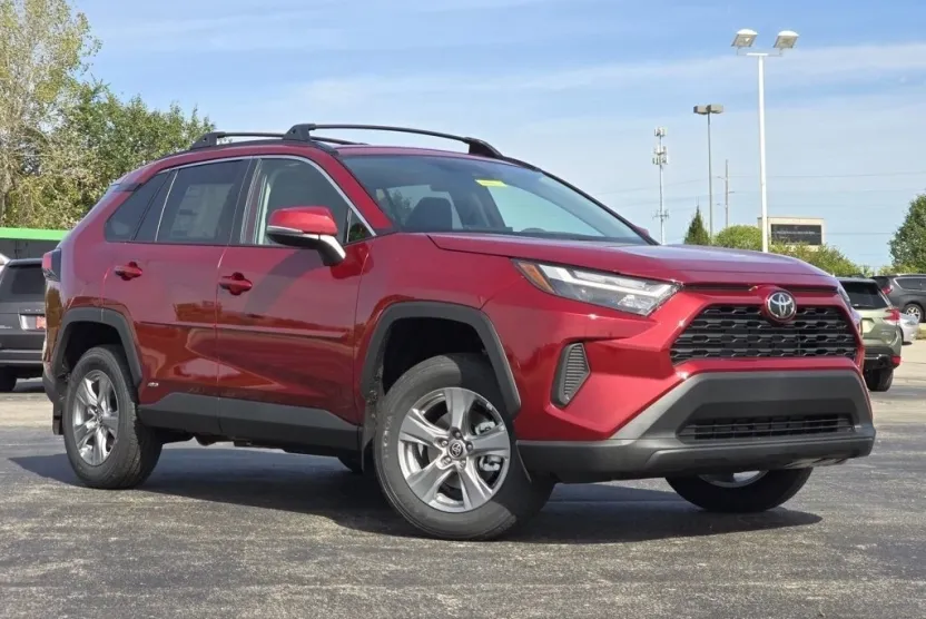 2025 Toyota RAV4 Hybrid XLE photo 1