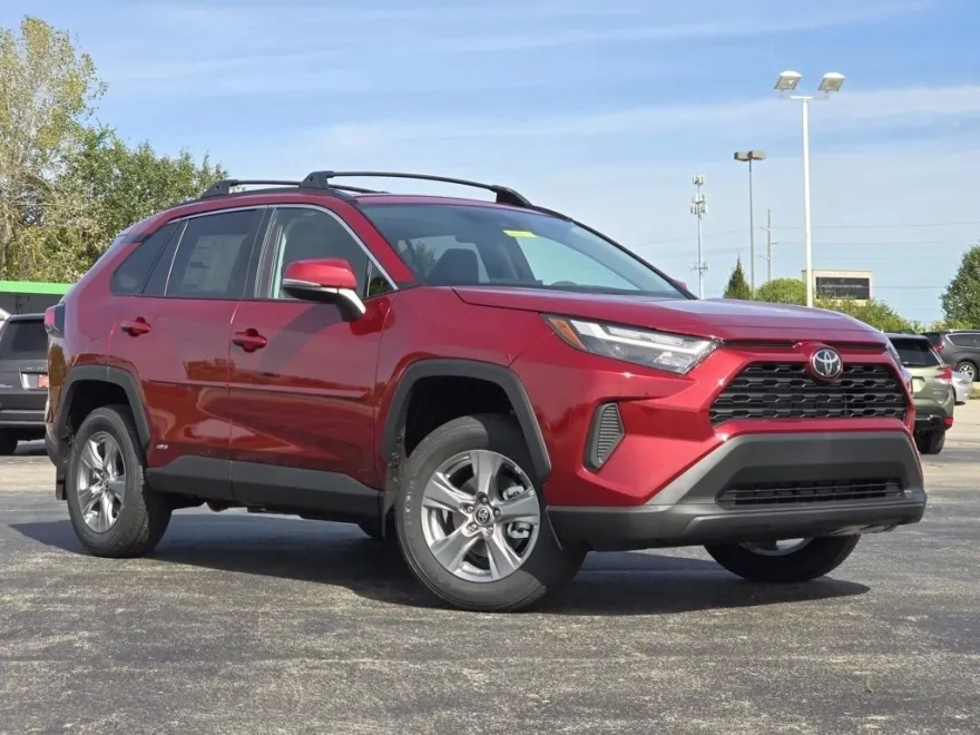 2025 Toyota RAV4 Hybrid XLE photo 1