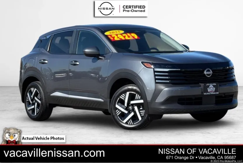 2025 Nissan Kicks SV photo 1