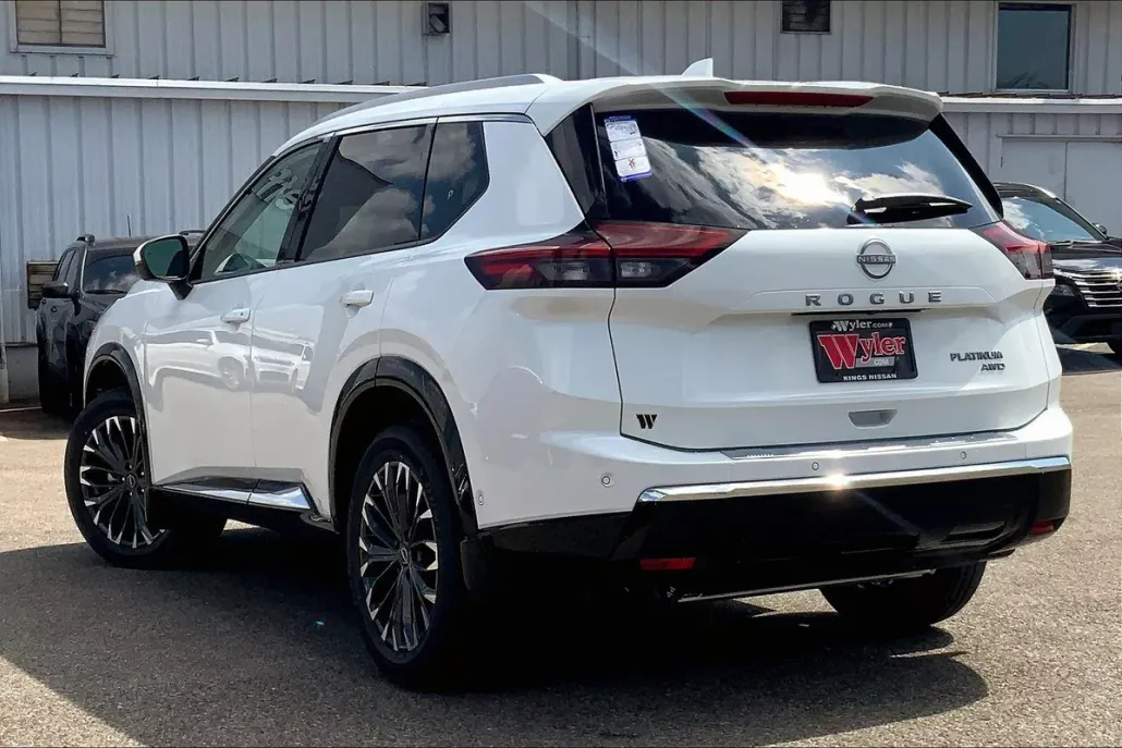 2026 Nissan Rogue Platinum photo 1
