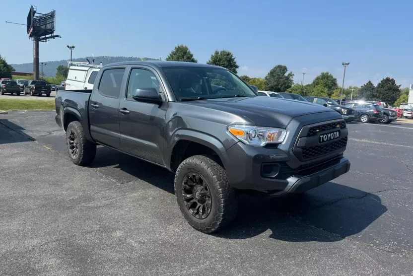 2021 Toyota Tacoma SR V6 photo 1
