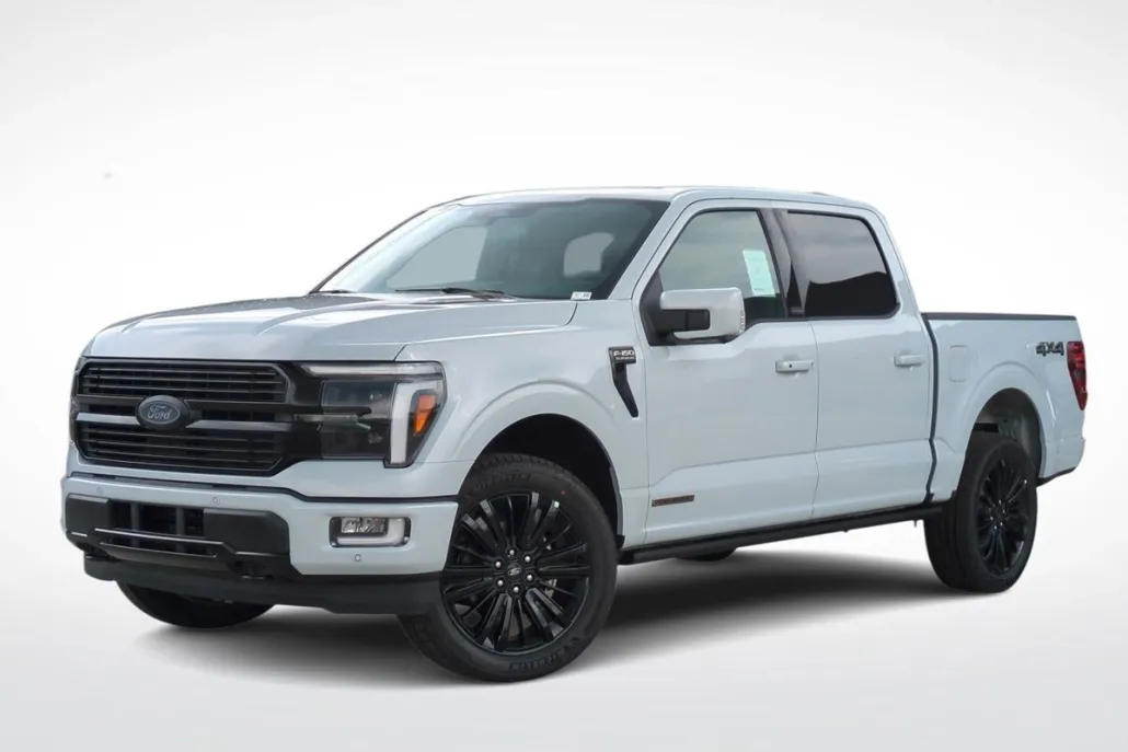 2025 Ford F-150 Platinum photo 1
