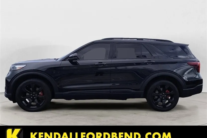 2022 Ford Explorer ST photo 1