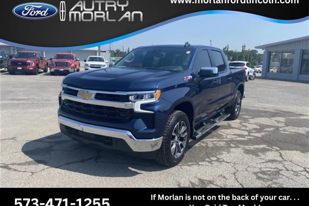 2023 Chevrolet Silverado LT photo 1