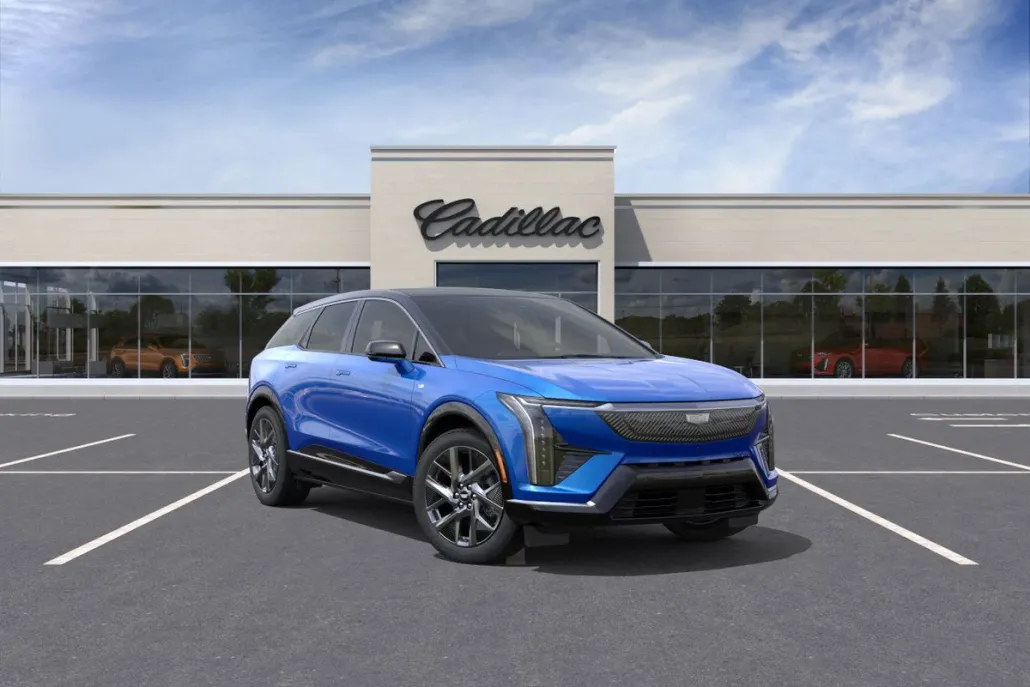 2025 Cadillac Optiq Luxury photo 1