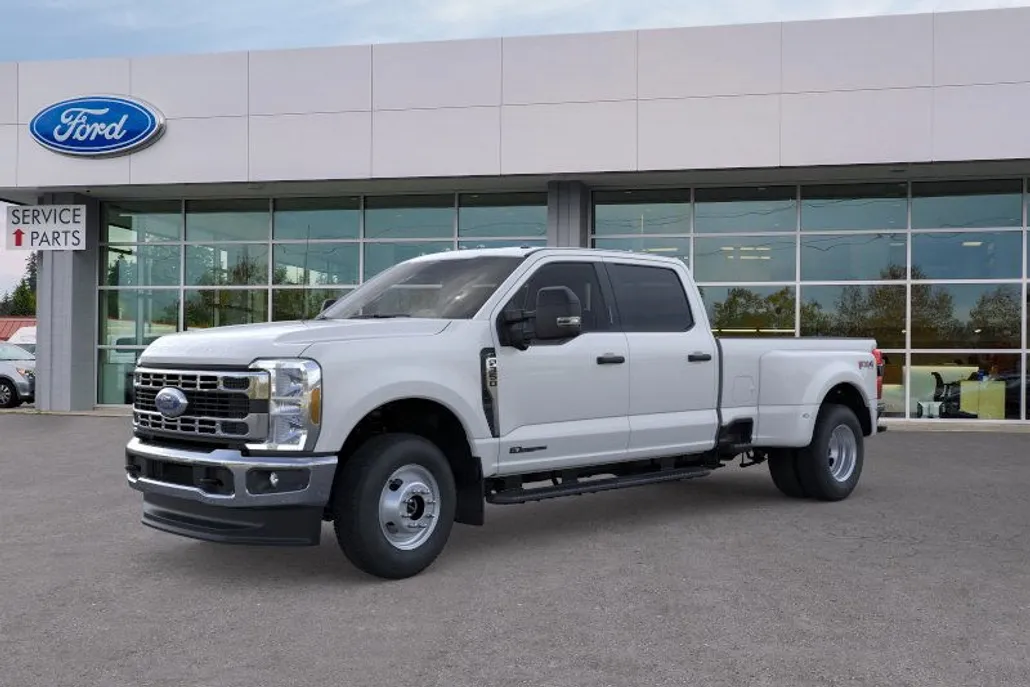 2025 Ford F-350 XLT photo 1