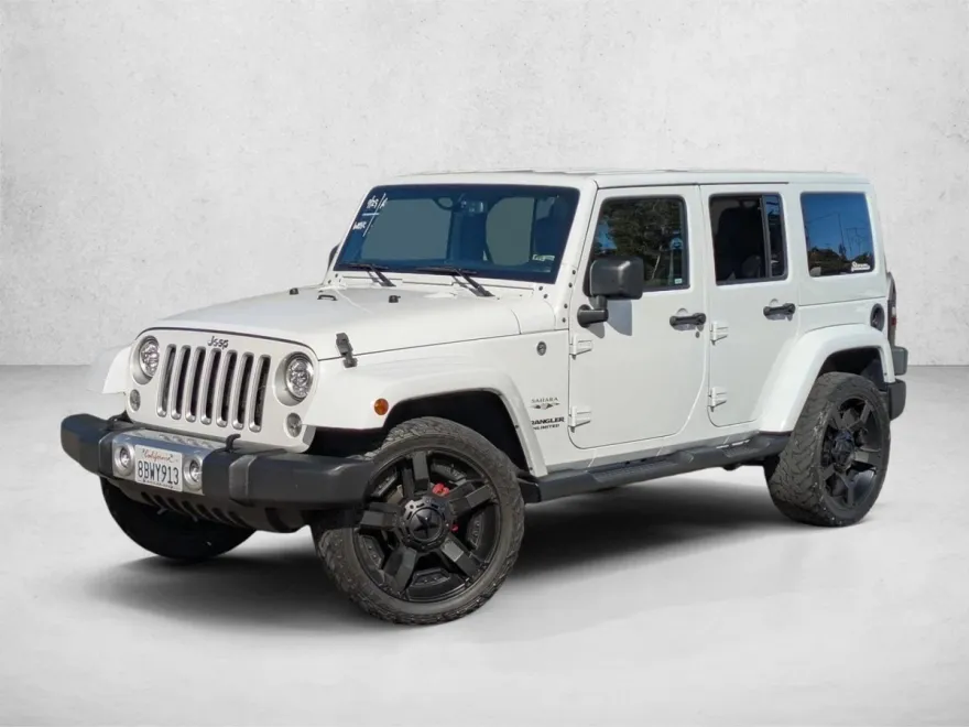 2017 Jeep Wrangler Unlimited Sahara photo 1