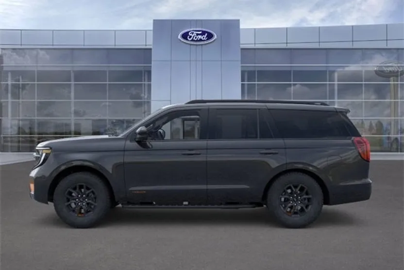 2025 Ford Expedition photo 1
