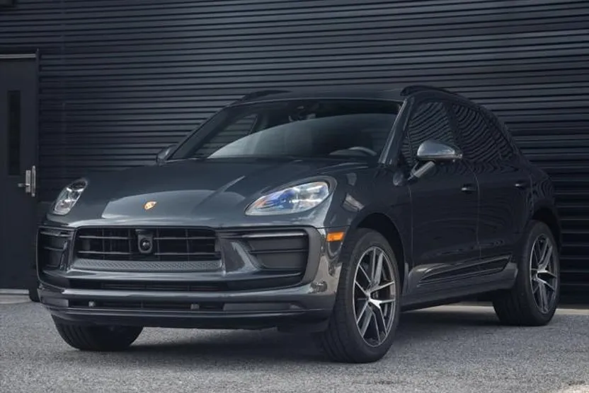 2025 Porsche Macan photo 1
