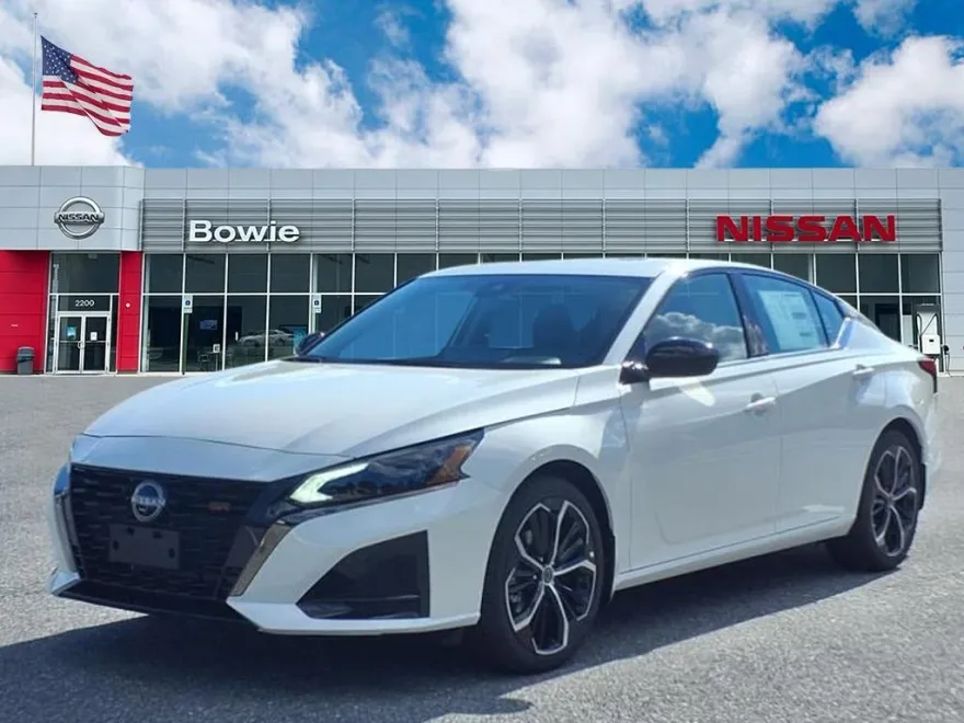 2025 Nissan Altima 2.5 SR photo 1