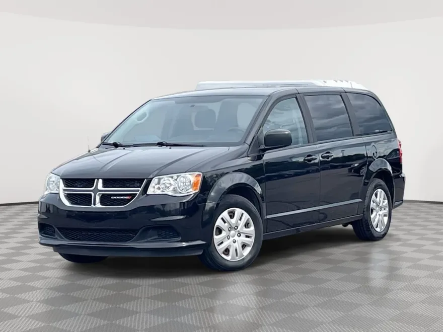2018 Dodge Grand Caravan SE photo 1