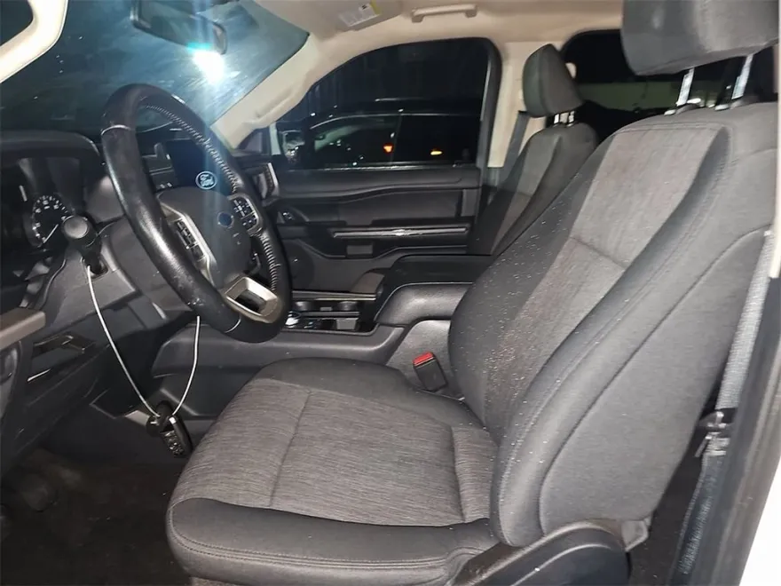 2022 Ford Expedition XLT photo 4