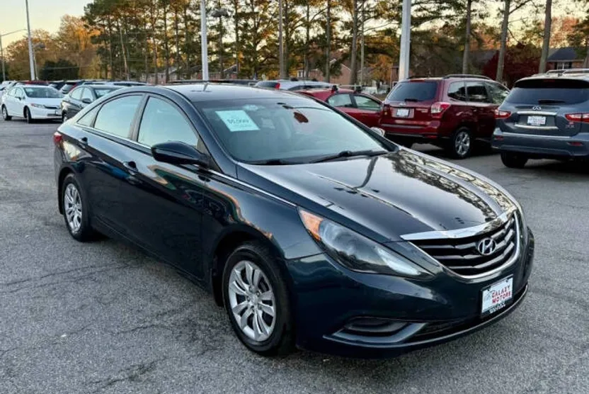 2012 Hyundai Sonata GLS photo 1