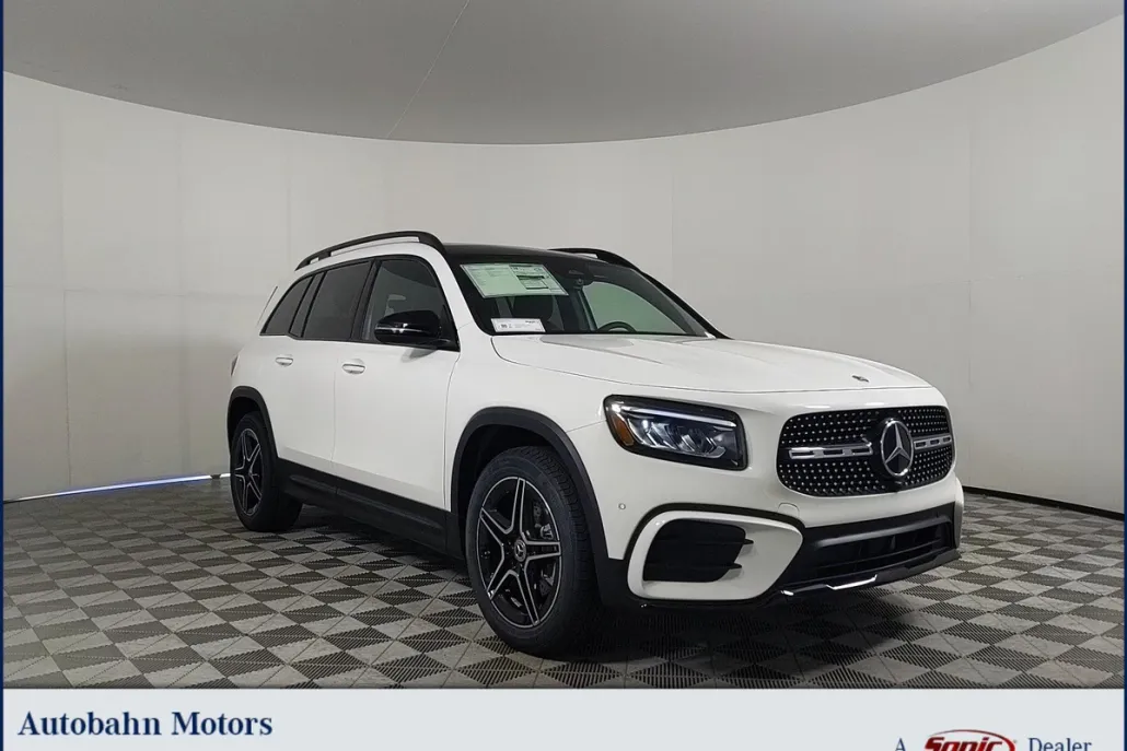 2024 Mercedes Benz GLB 250 photo 1