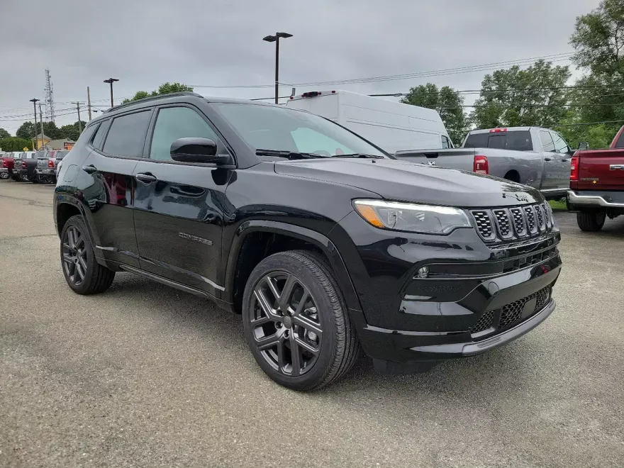 2024 Jeep Compass Limited photo 1