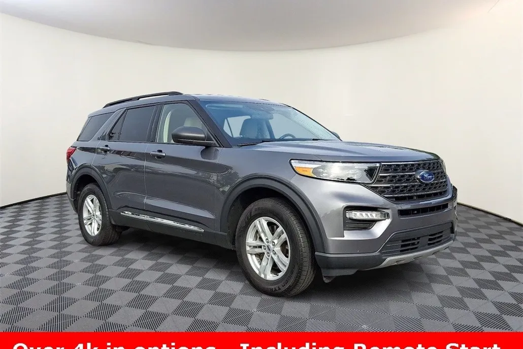 2022 Ford Explorer XLT photo 1