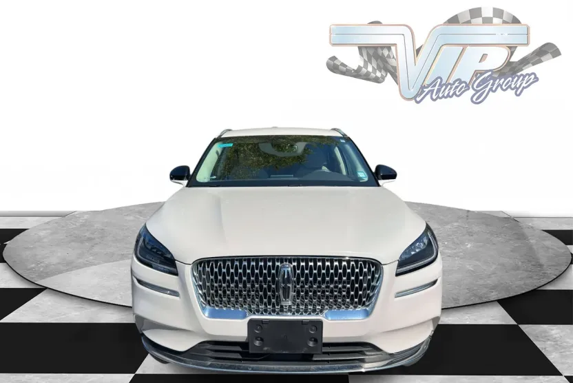 2021 Lincoln Corsair Standard photo 1