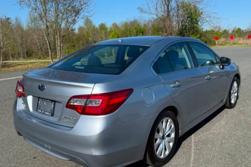 2015 Subaru Legacy 2.5i Premium photo 1