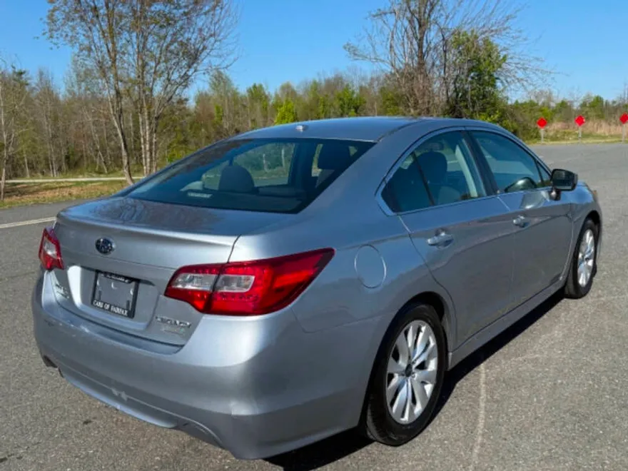2015 Subaru Legacy 2.5i Premium photo 1