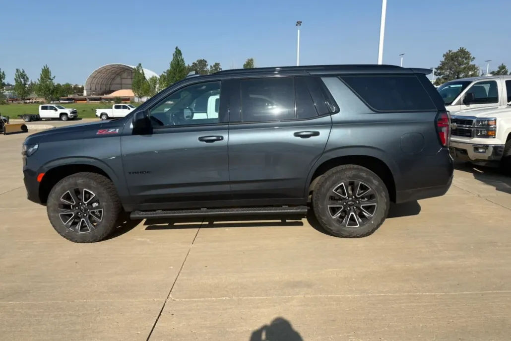 2021 Chevrolet Tahoe Z71 photo 1