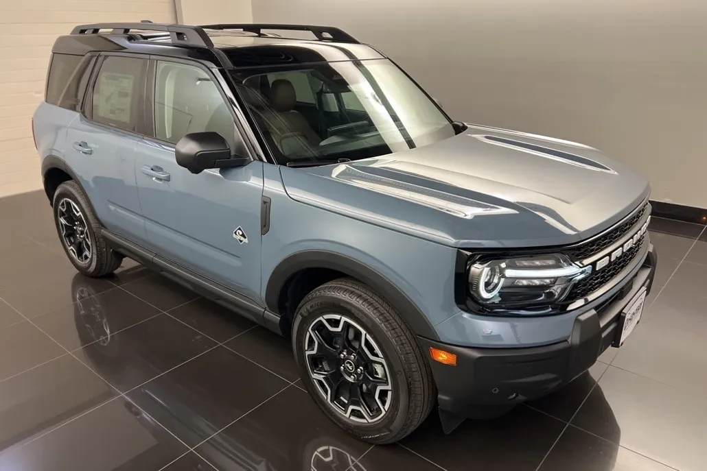 2025 Ford Bronco Sport Outer Banks photo 1