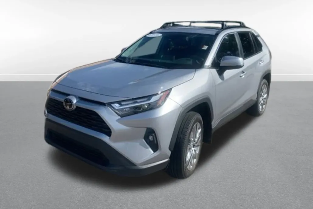 2024 Toyota RAV4 XLE Premium photo 1