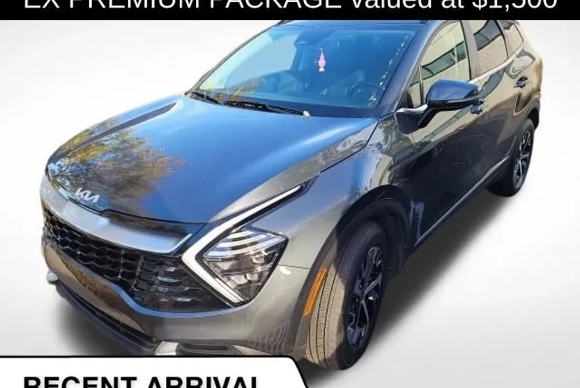 2024 Kia Sportage EX photo 1