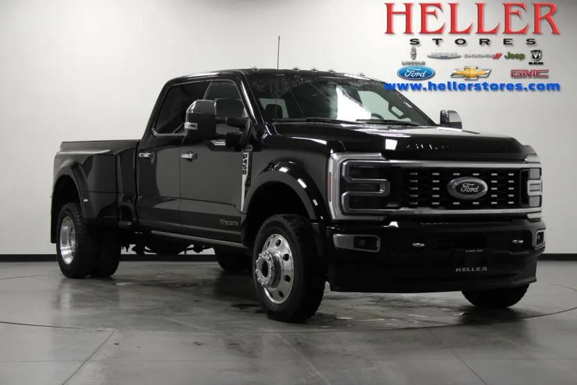 2024 Ford F-450 Platinum photo 1