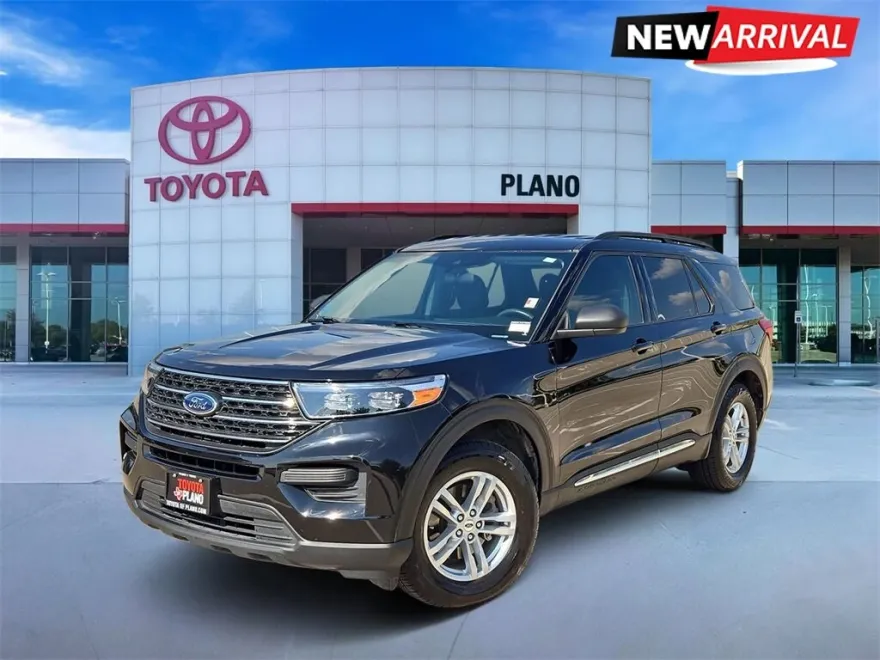 2022 Ford Explorer XLT Sport photo 1