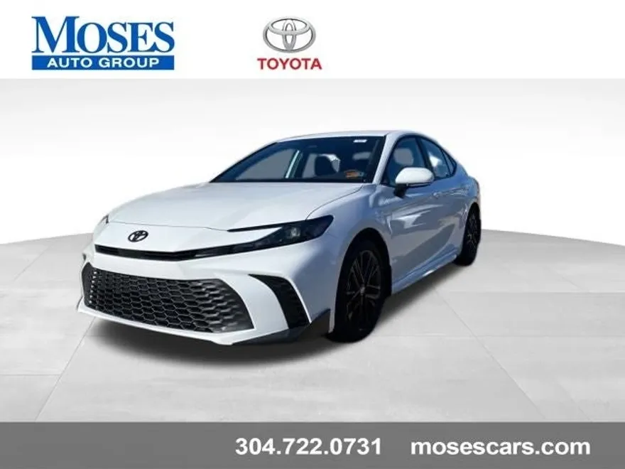 2026 Toyota Camry SE photo 1