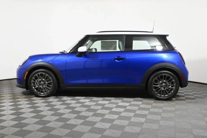 2025 Mini Cooper S Hardtop 2 Door photo 1
