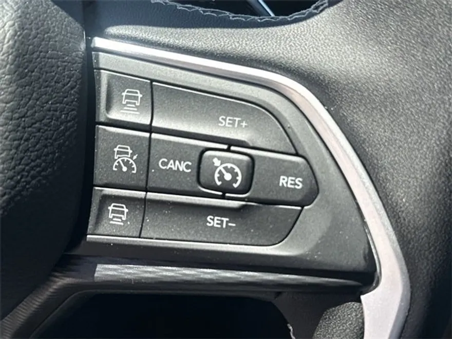 2025 Jeep Grand Cherokee Laredo photo 20