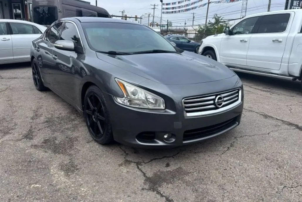 2014 Nissan Maxima SV photo 1