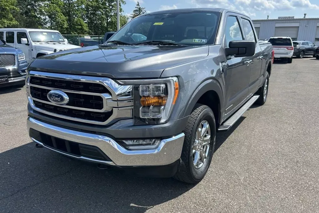 2023 Ford F-150 XLT photo 1