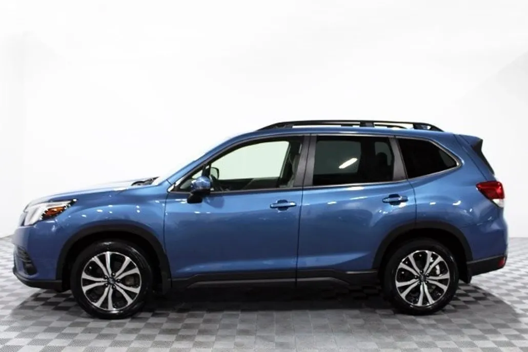 2022 Subaru Forester Limited photo 1