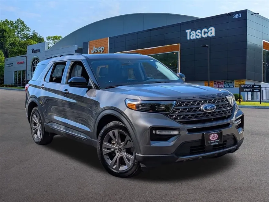 2022 Ford Explorer XLT photo 1