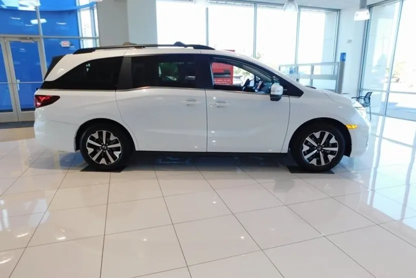 2026 Honda Odyssey EX-L photo 1