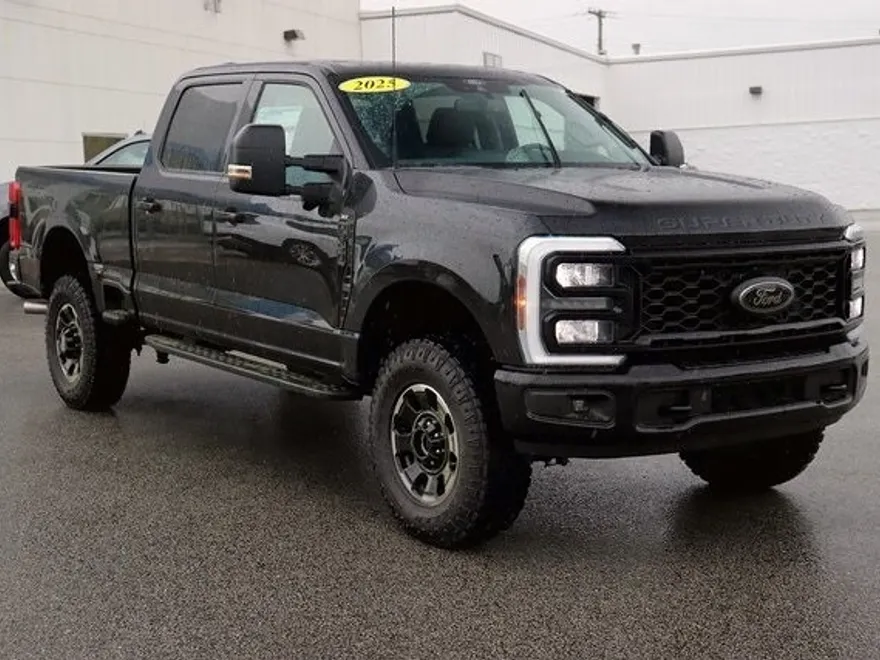 2025 Ford F-350 XLT photo 1